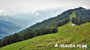 Green ridge on the Kuari Pass trek